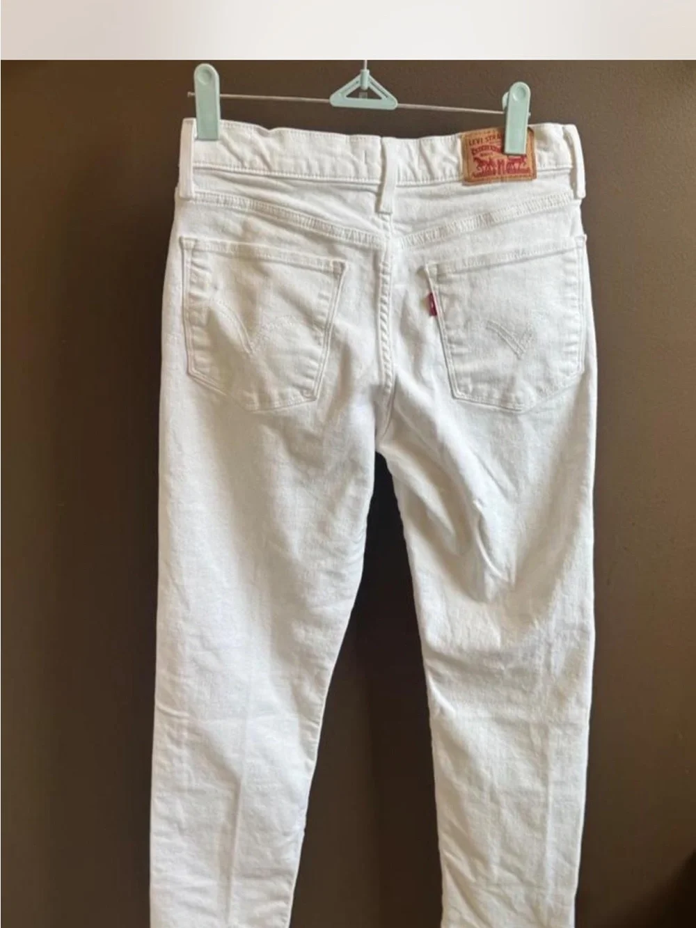 Levi's classic white straight leg jeans size 27